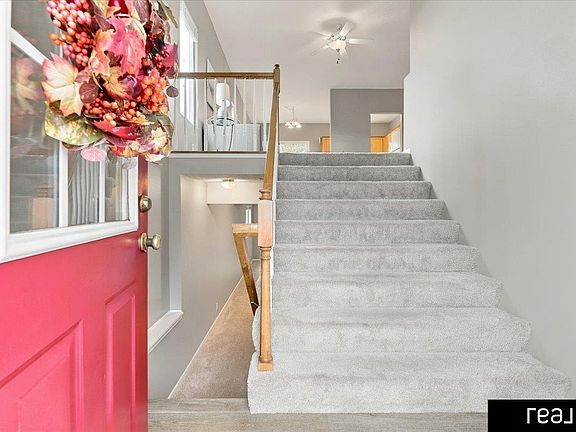 5th image of 1004 Edward St