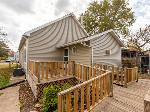 207 Sylvester Ave, Christopher, IL 62822