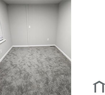 5th image of 522 N Castle St #1