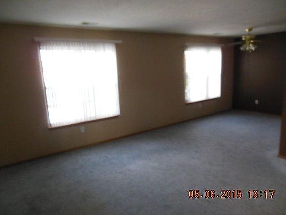 4th image of 8220 Lincoln Cir APT A