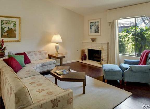 3rd image of 286 W Montecito Ave