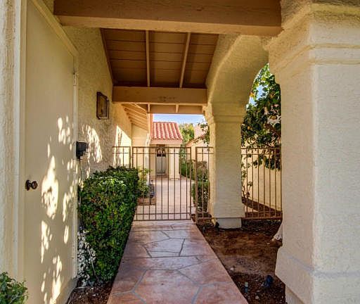 4th image of 10018 E Sunnyslope Ln