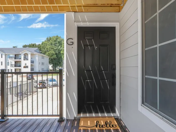 2411 Woodway Dr Unit G, Manhattan, KS 66502