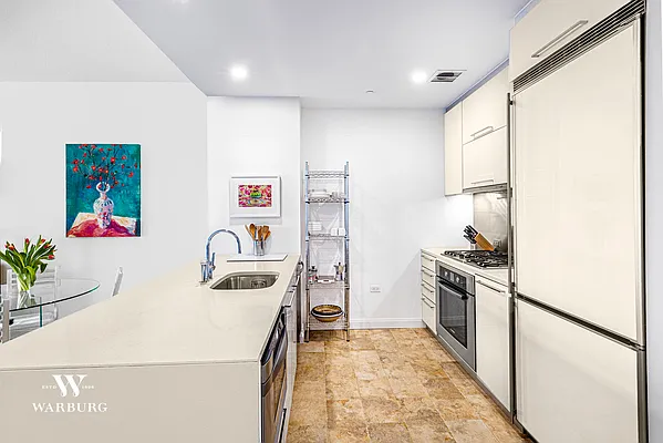 Sold by Warburg | media 4