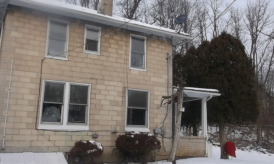 2nd image of 2400 High St