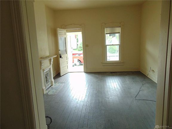 5th image of 236 Alton Ave