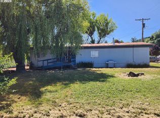 598 Locust St, Yoncalla, OR 97499