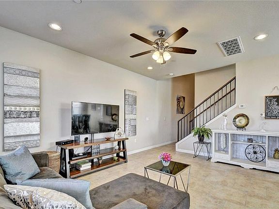 4th image of 1001 Zodiac Ln #35