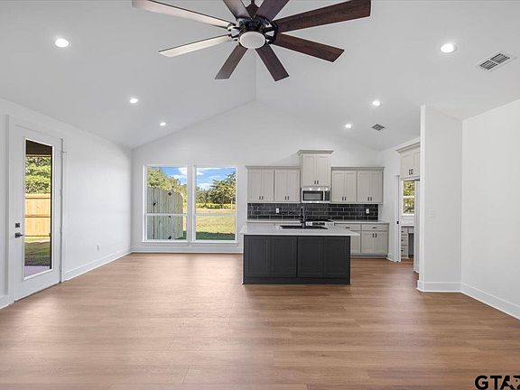 3rd image of 113 Pintail Ln