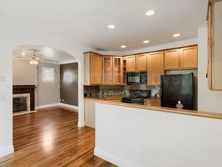 322 E Cedar Ave #A — Photo 7