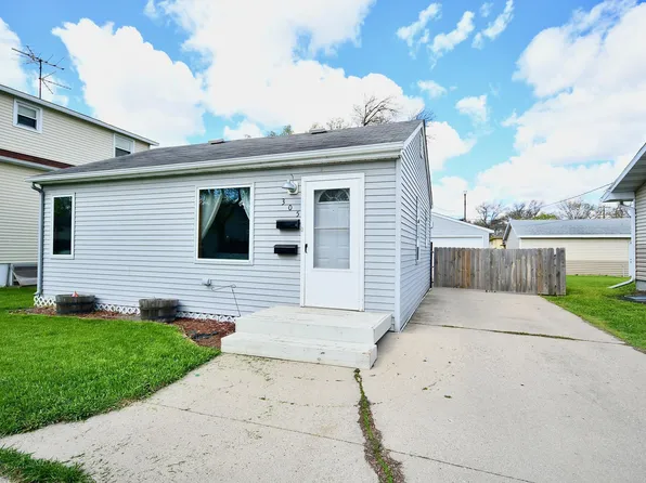 305 22nd St S, Fargo, ND 58103