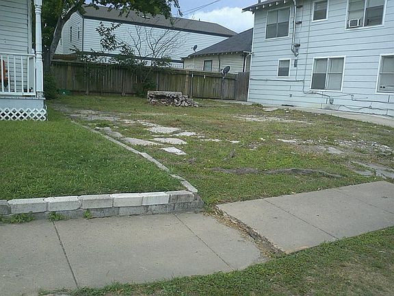 2nd image of 2506 Leeland St