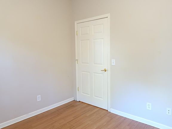 2nd image of 410 Cedar Ave APT 4