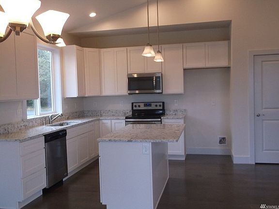 2nd image of 545 Puffin Ave NE