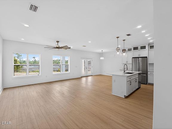 4th image of 513 William Way