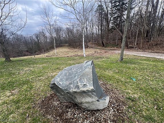 3rd image of 691 Som Center Rd