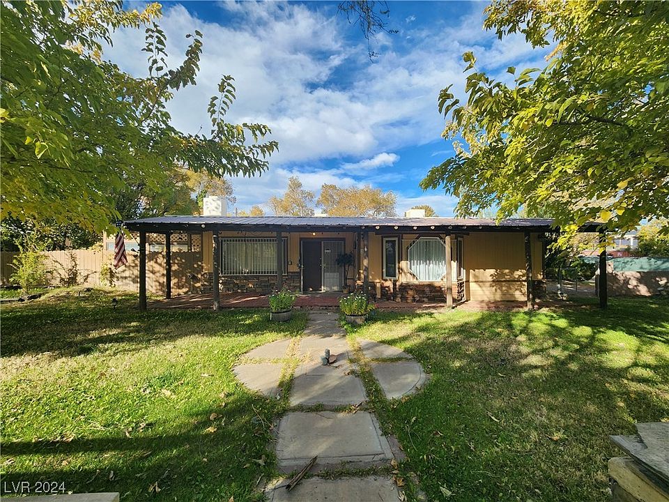1st image of 202 Fisher Ln