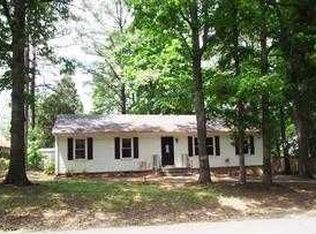 3212 Hollyglen Ct, Midlothian, VA 23112