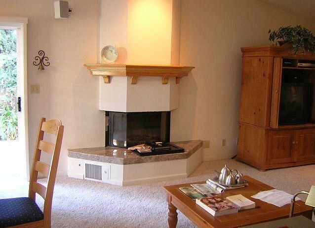 2nd image of 4420 Norocco Cir