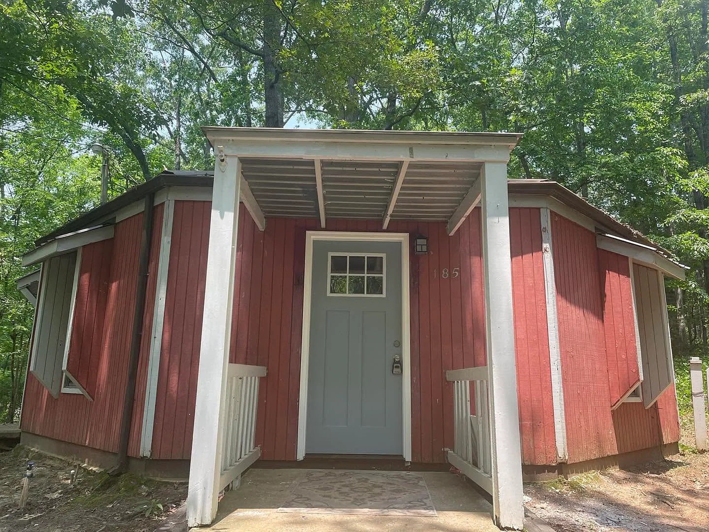 2 bed, 738 sqft, $1,045 — Photo 1