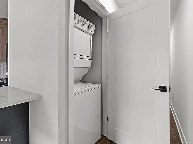 2146 N Front St #3 — Photo 10