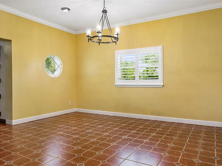 2603 N Ridgewood Ave — Photo 10