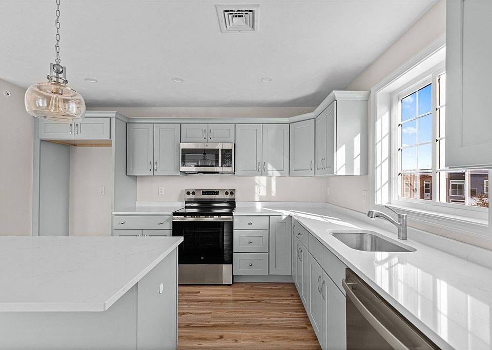 1st image of 393 Court St #5