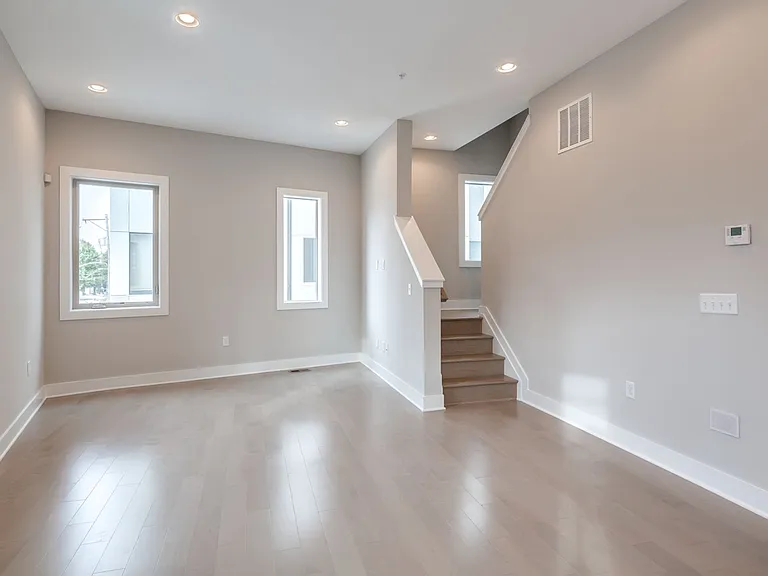 826 N 3rd St #6 — Photo 15
