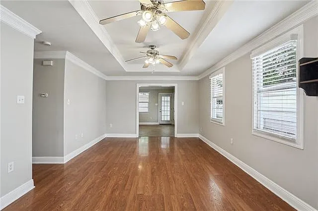 3 bed, 2.0 bath, 1445 sqft, $2,100 — Photo 2