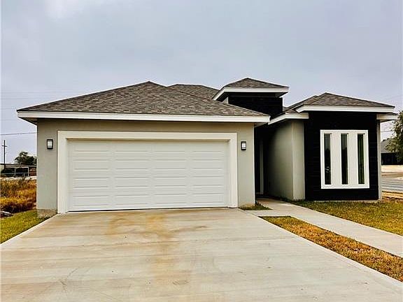 2nd image of 100 Palm Dr