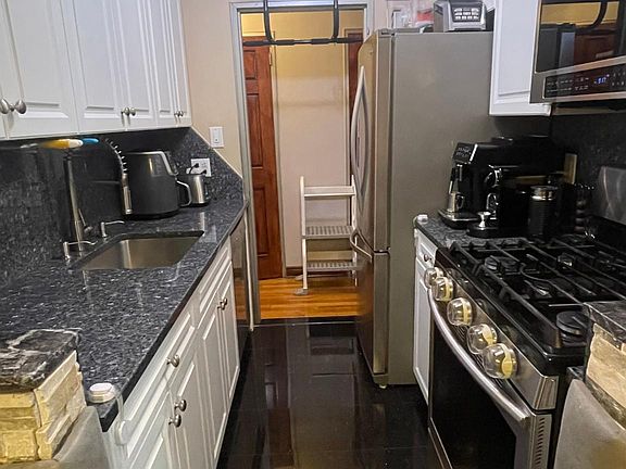 4th image of 1379 E 72nd St