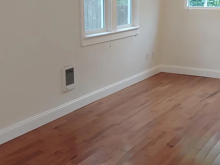 1002 N Watts St — Photo 31