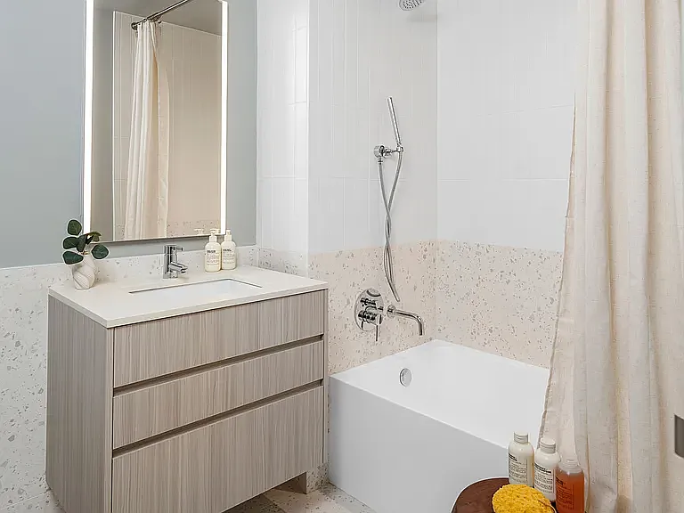 300 E 50th St #15B — Photo 21