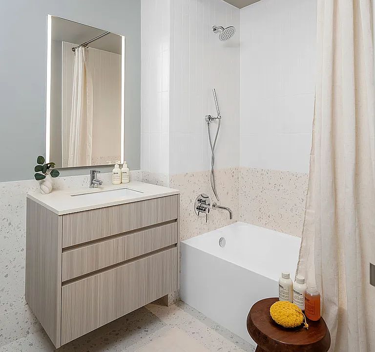1st image of 300 E 50th St #15B