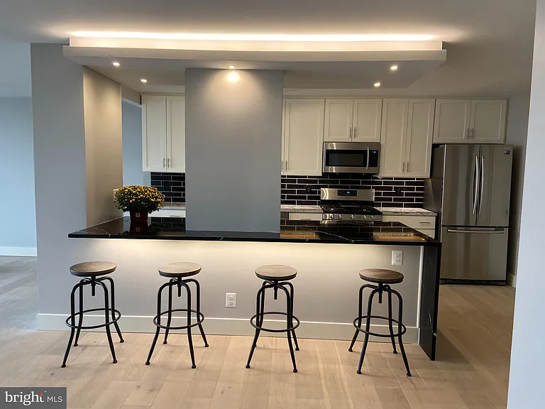 5101 River Rd #1201 — Photo 7