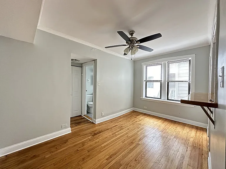 7000 N Paulina St #2 — Photo 10