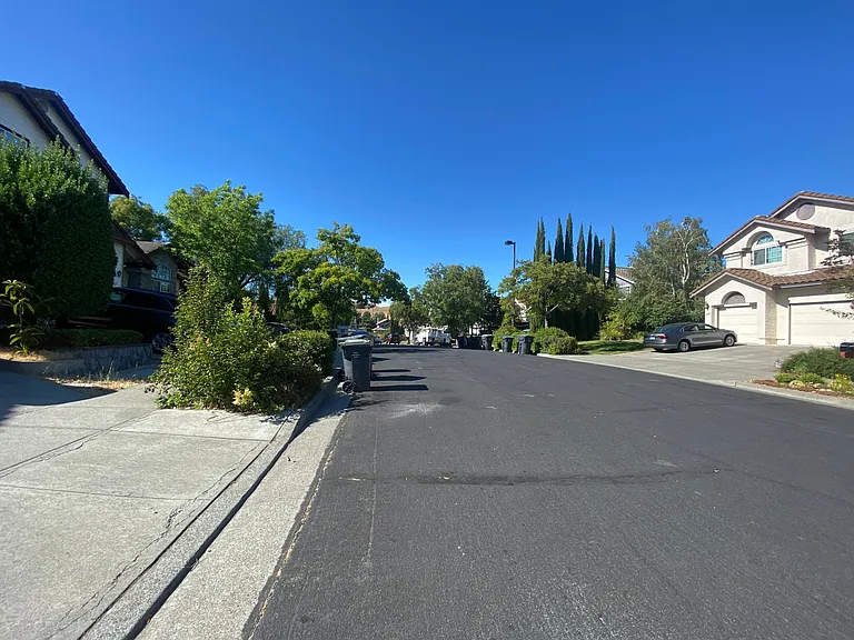 1907 Summit Dr — Photo 16