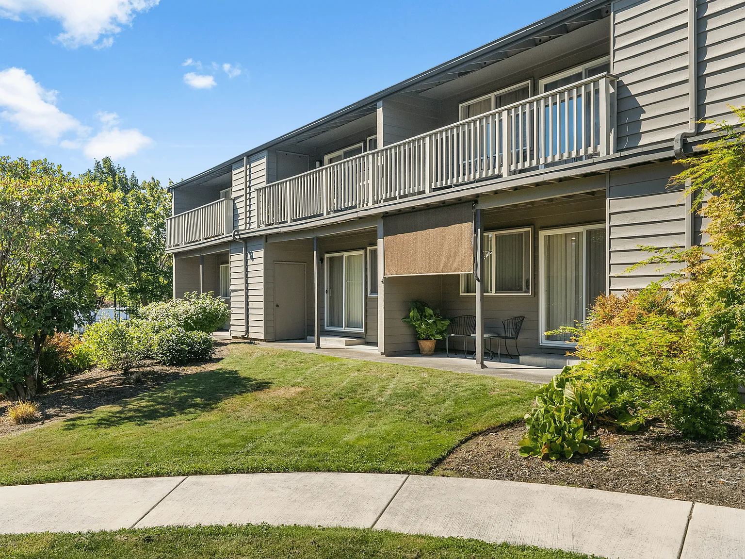 Wickshire West Apartments — Photo 2