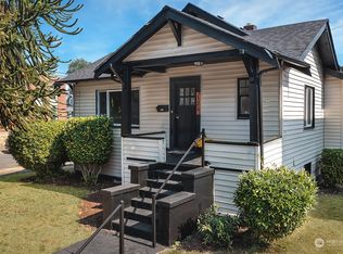 126 26th Ave #A, Seattle, WA 98122