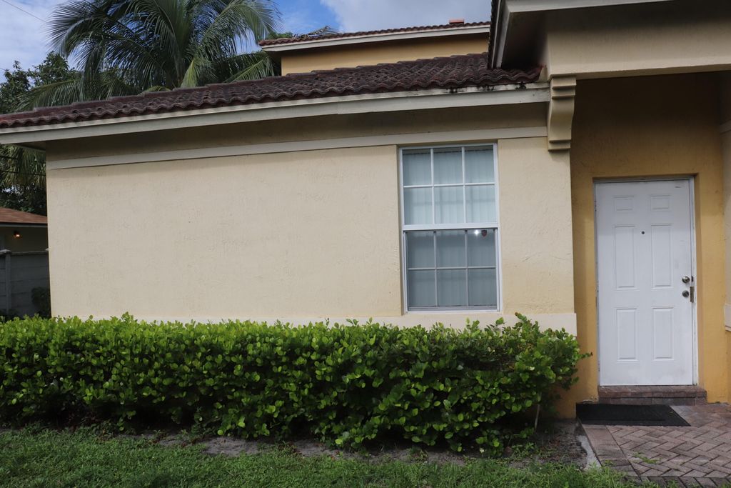 613 NW 21ST Avenue, photo 3