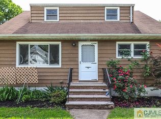 122 Ridgeley Ave, Iselin, NJ 08830