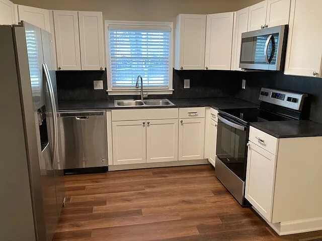 3 bed, 2.5 bath, 1509 sqft, $1,725 — Photo 4