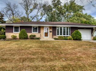 5480 Laura Ln, Greendale, WI 53129