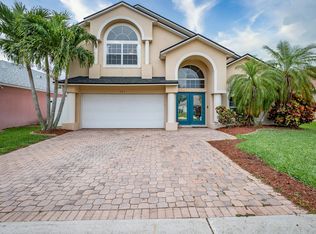 701 Sunset Lakes Dr, Merritt Island, FL 32953