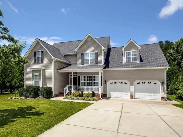 5604 Scottish Hills Dr, Holly Springs, NC 27540