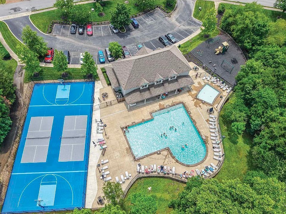 2nd image of 108 Trail Ridge Dr