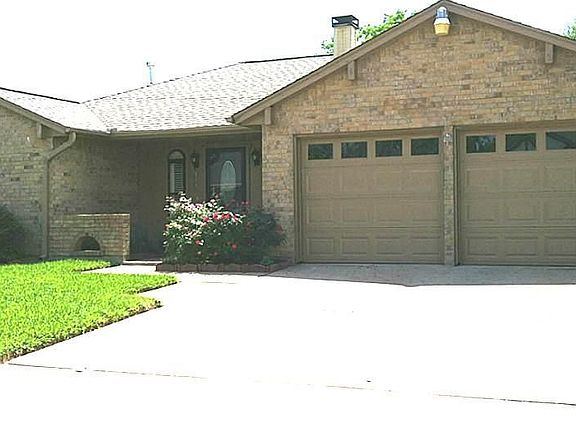 5th image of 414 S Travis St
