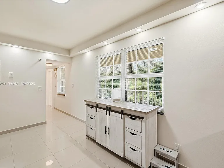 3520 Oaks Way #407 — Photo 3