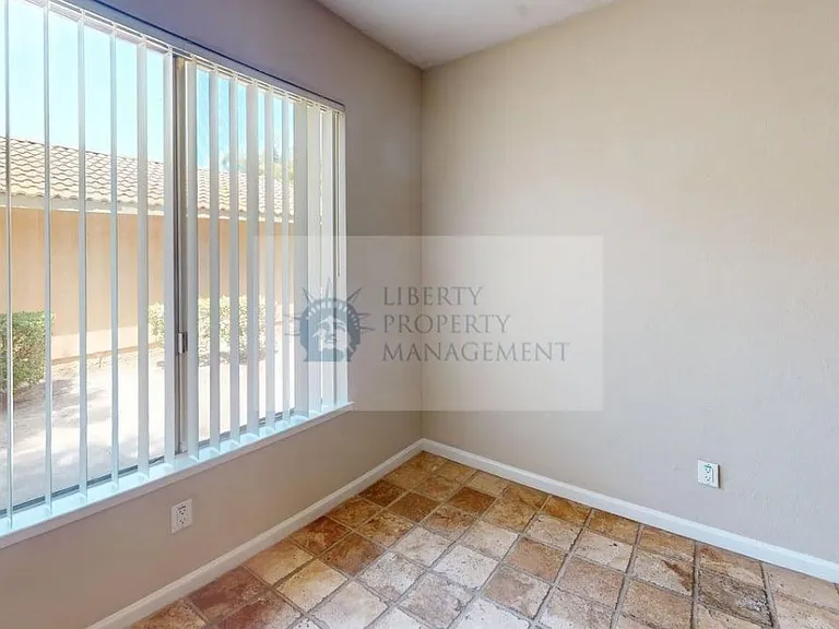 4008 Elmo Loop #D — Photo 4