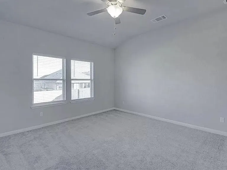 1605 Torre St — Photo 14
